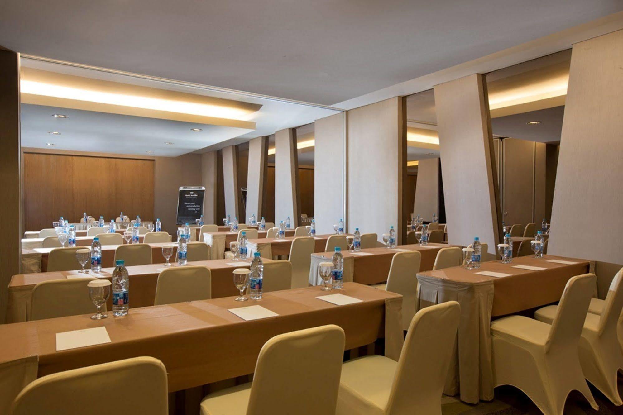 Hotel Santika Premiere Hayam Wuruk Jakarta Exterior photo